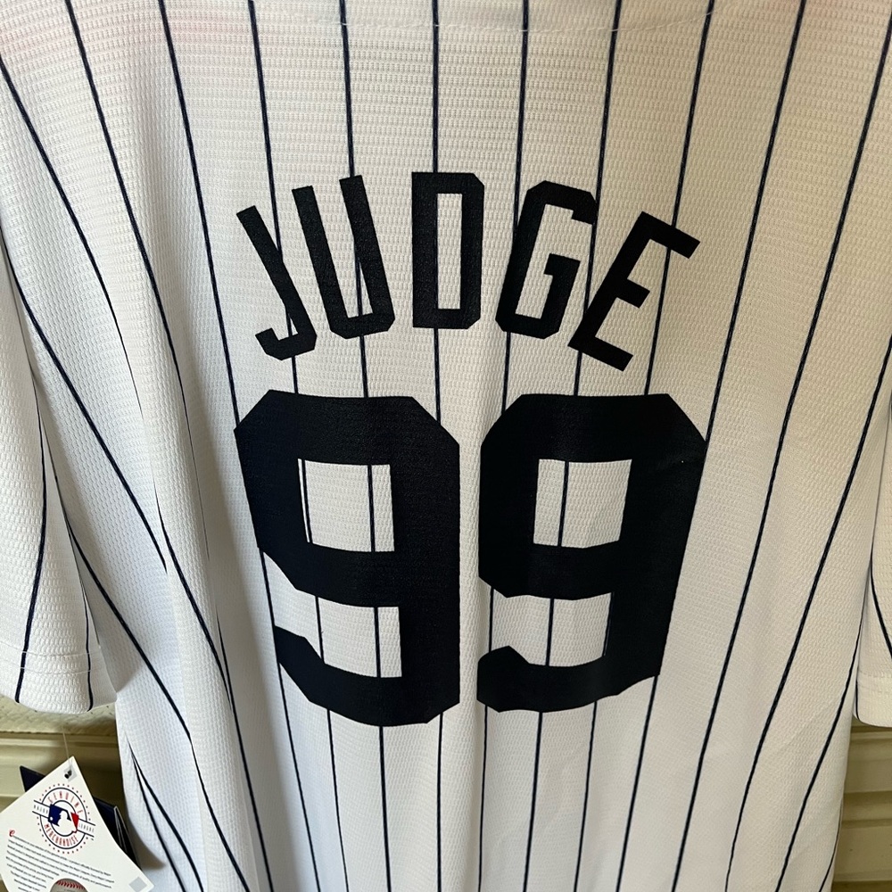 NWT Magestic Aaron Judge jersey size 10/12